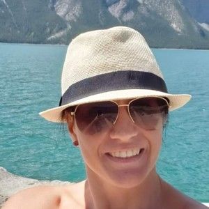 Meet your Posher, Danayla